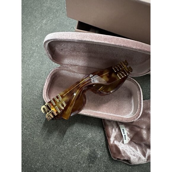 Miu Miu Glimpse Oval Logo Accented Sunglasses main image 9